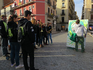 Nadal 2015 a Girona. 8&egrave; Mercat de la Volta Art Km 0. Cercavila musical amb Girona Marxing Band