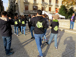 Nadal 2015 a Girona. 8&egrave; Mercat de la Volta Art Km 0. Cercavila musical amb Girona Marxing Band