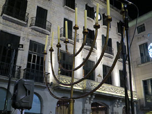 Nadal 2015 a Girona. Encesa de les llums de Hanukk&agrave; a la pla&ccedil;a del Vi