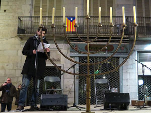 Nadal 2015 a Girona. Encesa de les llums de Hanukk&agrave; a la pla&ccedil;a del Vi