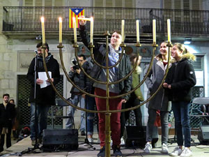 Nadal 2015 a Girona. Encesa de les llums de Hanukk&agrave; a la pla&ccedil;a del Vi