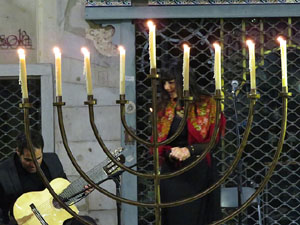 Nadal 2015 a Girona. Encesa de les llums de Hanukk&agrave; a la pla&ccedil;a del Vi