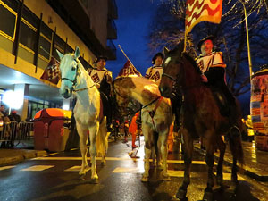 La Cavalcada de Reis 2016. Desfilada pels carrers de la ciutat, fins la pla&ccedil;a del Vi
