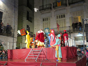 La Cavalcada de Reis 2016. Arribada a la pla&ccedil;a del Vi i rebuda de l'alcalde