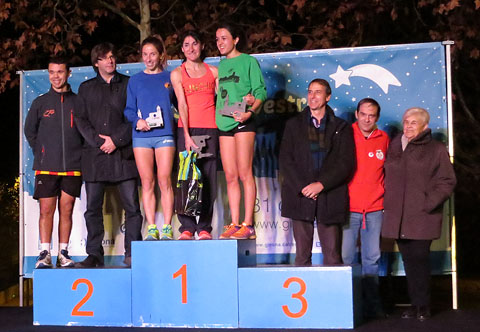 Podi femen&iacute; amb les tres vencedores: Carmen Oliveras, Elena Fonalleras, i Judit Pujol