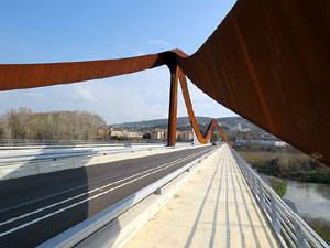 Ponts de Girona. El pont de l'Aurora en el l&iacute;mit dels barris de Pedret i Pont Major