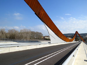 Ponts de Girona. El pont de l'Aurora en el l&iacute;mit dels barris de Pedret i Pont Major
