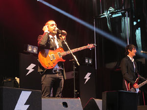 Sant Jordi 2016 a Girona. Concert de Sant Jordi amb Celtas Cortos, Blaumut i Ter&agrave;pia de Shock