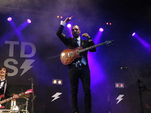 Sant Jordi 2016 a Girona. Concert de Sant Jordi amb Celtas Cortos, Blaumut i Ter&agrave;pia de Shock