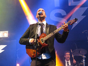 Sant Jordi 2016 a Girona. Concert de Sant Jordi amb Celtas Cortos, Blaumut i Ter&agrave;pia de Shock
