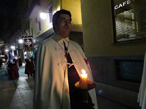 Setmana Santa 2016 a Girona. Process&oacute; del Sant Enterrament