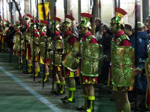 Setmana Santa 2016 a Girona. Process&oacute; del Sant Enterrament