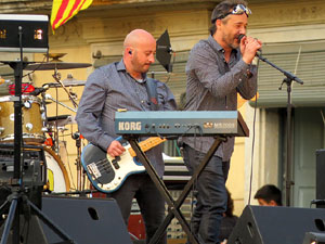 Festival Strenes 2016. Concert inaugural al terrat del punt d'Informaci&oacute; de la Rambla a c&agrave;rrec de Love of Lesbian