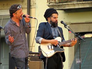Festival Strenes 2016. Concert inaugural al terrat del punt d'Informaci&oacute; de la Rambla a c&agrave;rrec de Love of Lesbian
