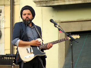 Festival Strenes 2016. Concert inaugural al terrat del punt d'Informaci&oacute; de la Rambla a c&agrave;rrec de Love of Lesbian