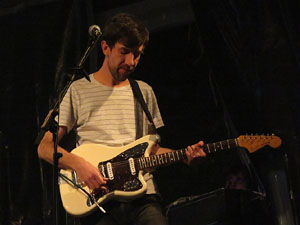 Festival Strenes 2016. Escenari de la pla&ccedil;a de Sant Feliu. Actuaci&oacute; de Joan Colomo
