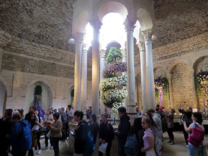 Temps de Flors 2016. Decoraci&oacute; floral als Banys &Agrave;rabs