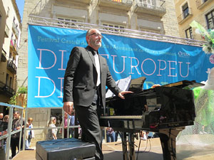 Temps de Flors 2016. Dia Europeu de l'&Ograve;pera 2016 a la pla&ccedil;a del Vi de Girona