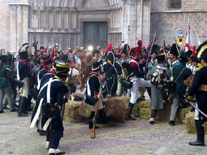 VIII Festa Reviu els Setges Napole&ograve;nics de Girona. Escena 5. La Pla&ccedil;a dels Ap&ograve;stols