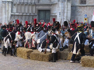VIII Festa Reviu els Setges Napole&ograve;nics de Girona. Escena 5. La Pla&ccedil;a dels Ap&ograve;stols