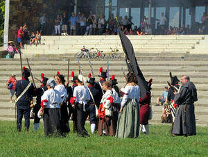 VIII Festa Reviu els Setges Napole&ograve;nics de Girona. Recreaci&oacute; d'una batalla al Parc de les Ribes del Ter