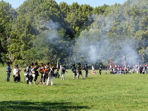 VIII Festa Reviu els Setges Napole&ograve;nics de Girona. Recreaci&oacute; d'una batalla al Parc de les Ribes del Ter