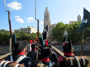 VIII Festa Reviu els Setges Napole&ograve;nics de Girona. Desfilada pels carrers del Barri Vell