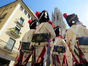 VIII Festa Reviu els Setges Napole&ograve;nics de Girona. Desfilada pels carrers del Barri Vell