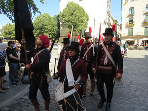 VIII Festa Reviu els Setges Napole&ograve;nics de Girona. Desfilada pels carrers del Barri Vell