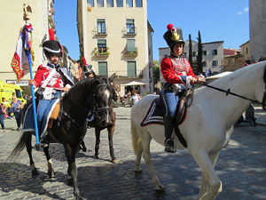 VIII Festa Reviu els Setges Napole&ograve;nics de Girona. Desfilada pels carrers del Barri Vell