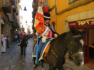 VIII Festa Reviu els Setges Napole&ograve;nics de Girona. Desfilada pels carrers del Barri Vell