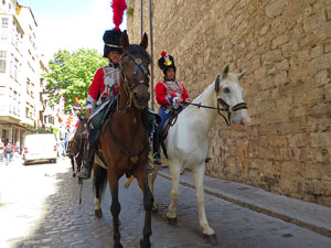 VIII Festa Reviu els Setges Napole&ograve;nics de Girona. Desfilada pels carrers del Barri Vell