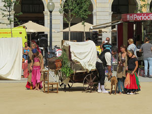 VIII Festa Reviu els Setges Napole&ograve;nics de Girona. Representaci&oacute; teatral a la pla&ccedil;a de la Independ&egrave;ncia