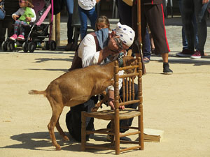 VIII Festa Reviu els Setges Napole&ograve;nics de Girona. Representaci&oacute; teatral a la pla&ccedil;a de la Independ&egrave;ncia