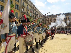 VIII Festa Reviu els Setges Napole&ograve;nics de Girona. Presentaci&oacute; dels grups de recreaci&oacute;