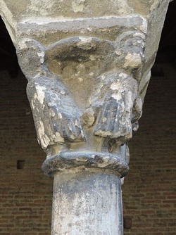 Capitell del claustre de la Col&middot;legiata de Saint-Salvi