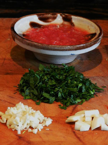 Ingredients de la picada del suquet de cap de rap