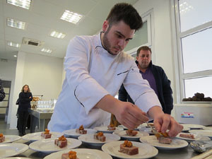 Presentaci&oacute; de les XI Jornades gastron&ograve;miques de la t&ograve;fona 2017 a l'Aula Gastron&ograve;mica del Mercat del Lle&oacute;