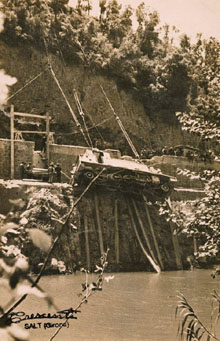 Accident d'un comboi del carrilet de Girona-Olot prop de Bescan&oacute; carregat amb 300 excursionistes del GEiEG. 19/5/1949