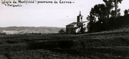 Vista parcial de Montfull&agrave;. S'observa l'esgl&eacute;sia de Sant Pere de Montfull&agrave; en primer terme i una vista de Girona al fons. 1911-1936