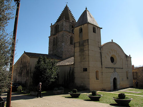 Conjunt exterior i fa&ccedil;ana principal de l'esgl&eacute;sia Vella de Sant Gregori