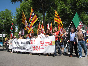 Manifestaci&oacute; de l'1 de maig pels carrers de Girona