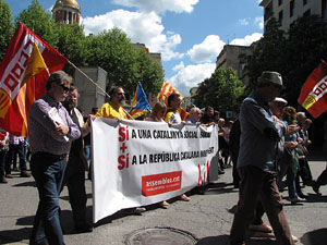 Manifestaci&oacute; de l'1 de maig pels carrers de Girona