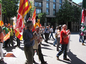 Manifestaci&oacute; de l'1 de maig pels carrers de Girona