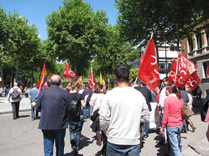 Manifestaci&oacute; de l'1 de maig pels carrers de Girona
