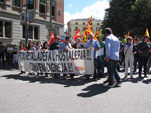 Manifestaci&oacute; de l'1 de maig pels carrers de Girona