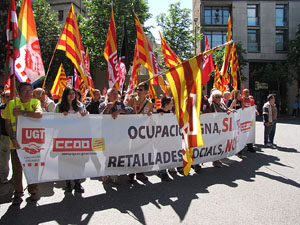 Manifestaci&oacute; de l'1 de maig pels carrers de Girona