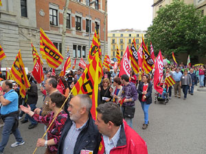 Manifestaci&oacute; de l'1 de maig pels carrers de Girona