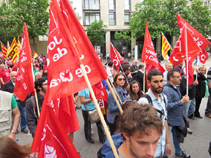 Manifestaci&oacute; de l'1 de maig pels carrers de Girona