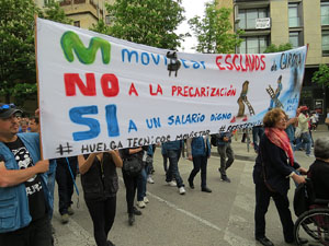 Manifestaci&oacute; de l'1 de maig pels carrers de Girona